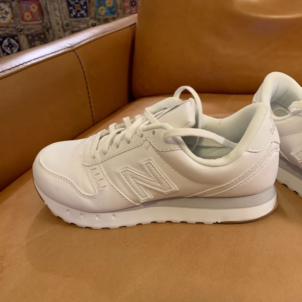 New Balance Women's 311 V2